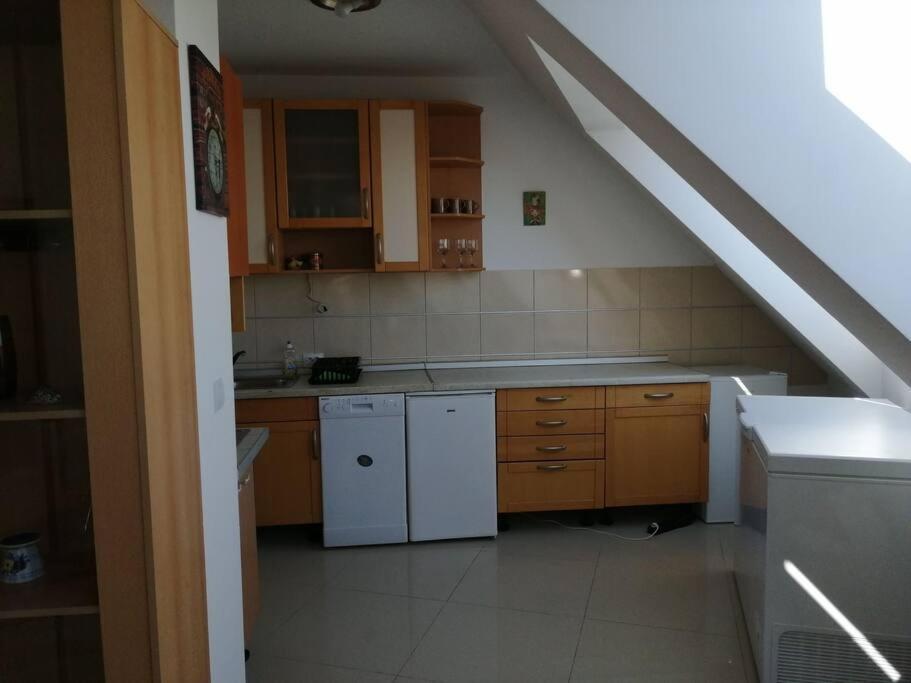 Apartman Natasa 3 วรชาซ ภายนอก รูปภาพ